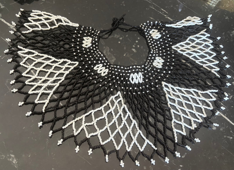 Black and white neckpiece